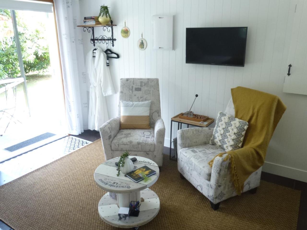 Paradise Grove Chalet